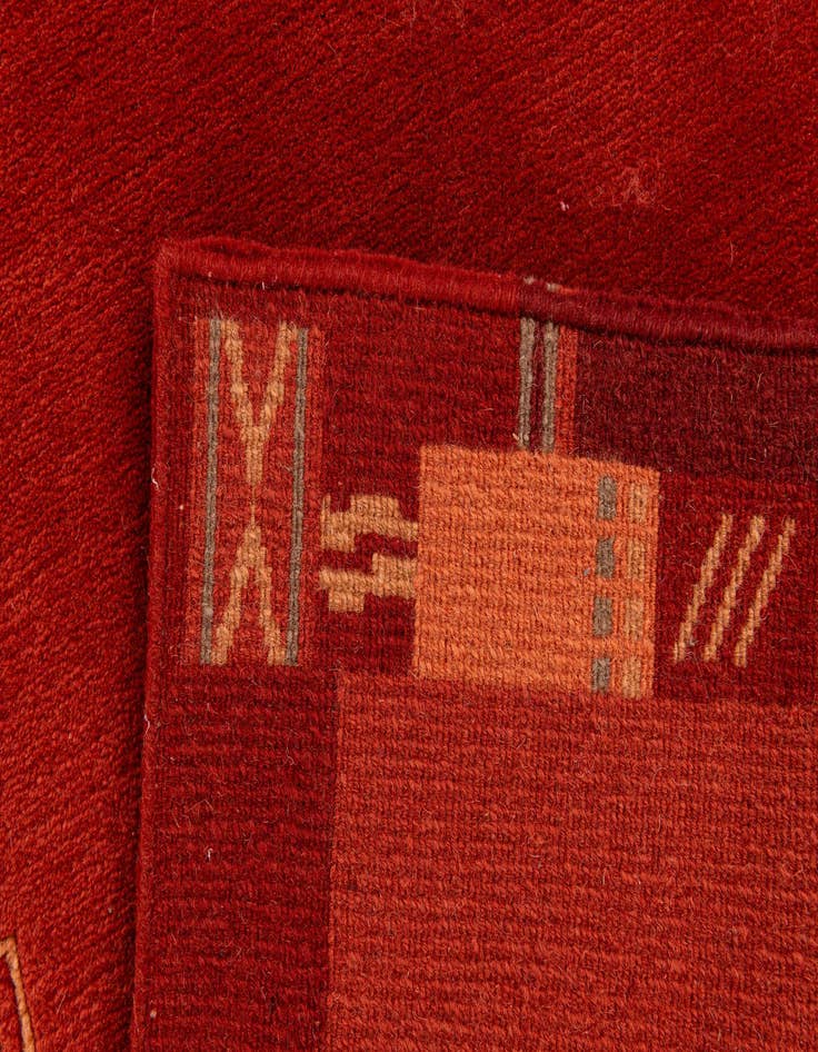 Detail image of 2' 7 x 6' 6 Hand Knotted Tibet Wool Runner Rug