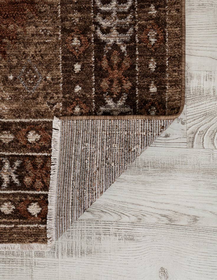 Detail image of 5' x 5' Grand Tradition Rug