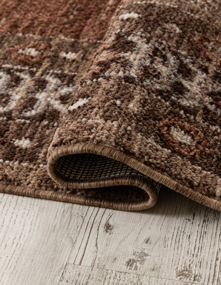 Detail image of 5' x 5' Grand Tradition Round Rug