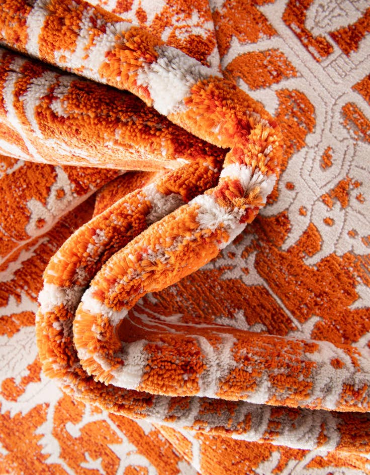 Detail image of 4' x 4' Modern Classical Square Rug