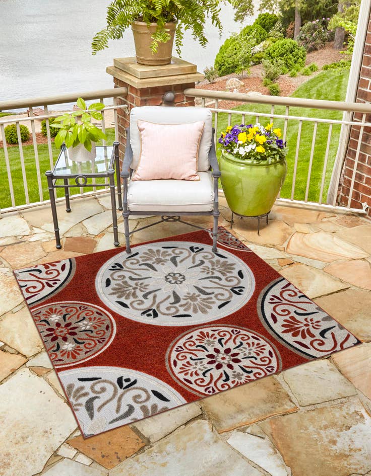 Detail image of 7' 10 x 7' 10  Washable Modern Indoor / Outdoor Square Rug