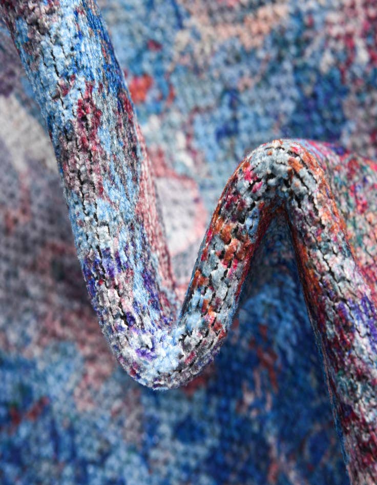 Detail image of 2' x 9' 10 Washable Francesca Runner Rug