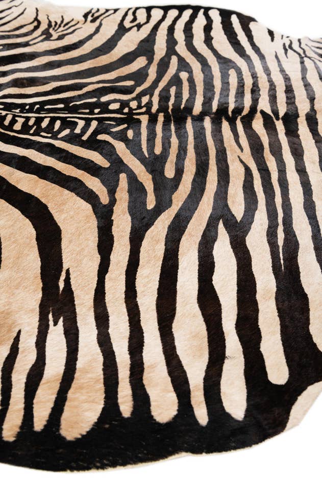 Detail image of 6' 2 x 6' 10 Cowhide Leather Freeform Rug
