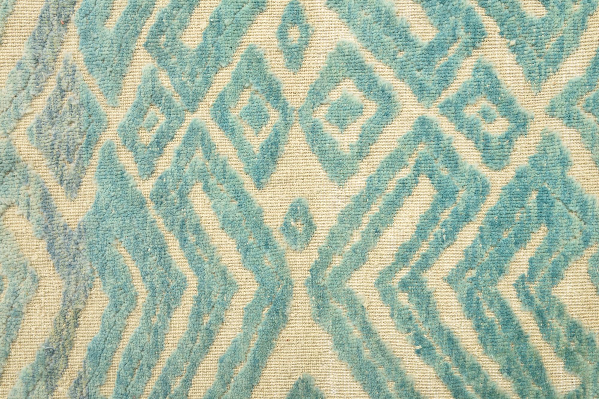 8' 2 x 10' Hand Knotted Darya Wool Rug