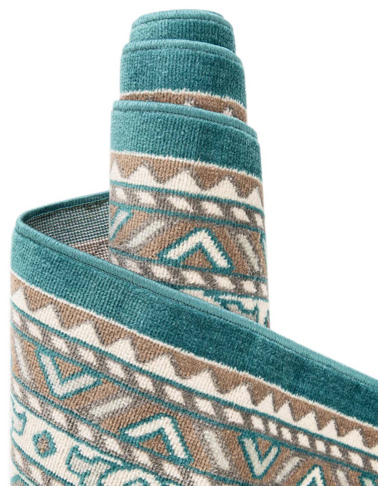 Detail image of 5' x 8' SoHo Oval Rug