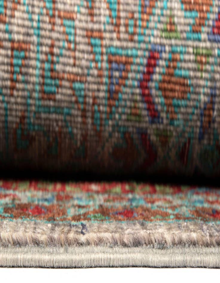 Detail image of 6' 11 x 9' 10 Amina Wool Rug