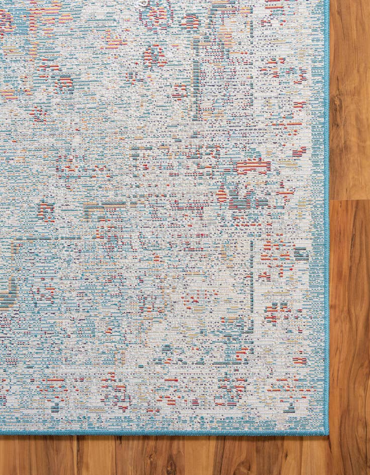 Detail image of 9' x 12' 2 Amulet Rug