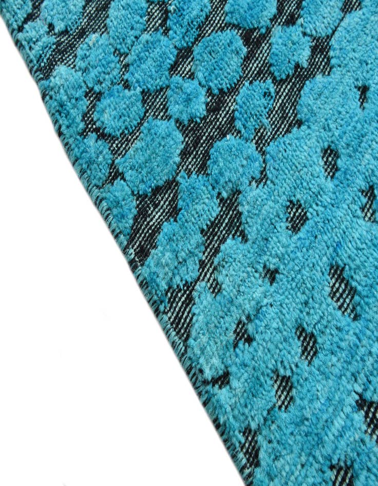 Detail image of 5' 5 x 8' 3  Hand Knotted Darya Wool Rug