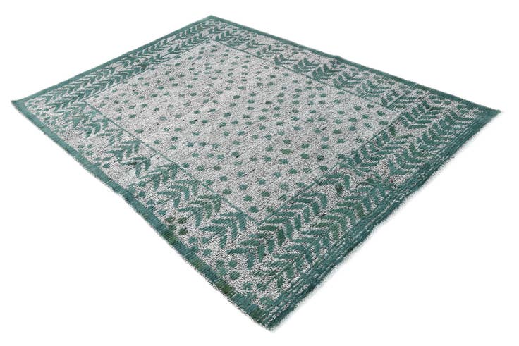 Detail image of 4' 11 x 7' 2 Hand Knotted Darya Wool Rug