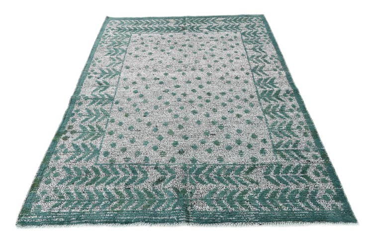 Detail image of 4' 11 x 7' 2 Hand Knotted Darya Wool Rug