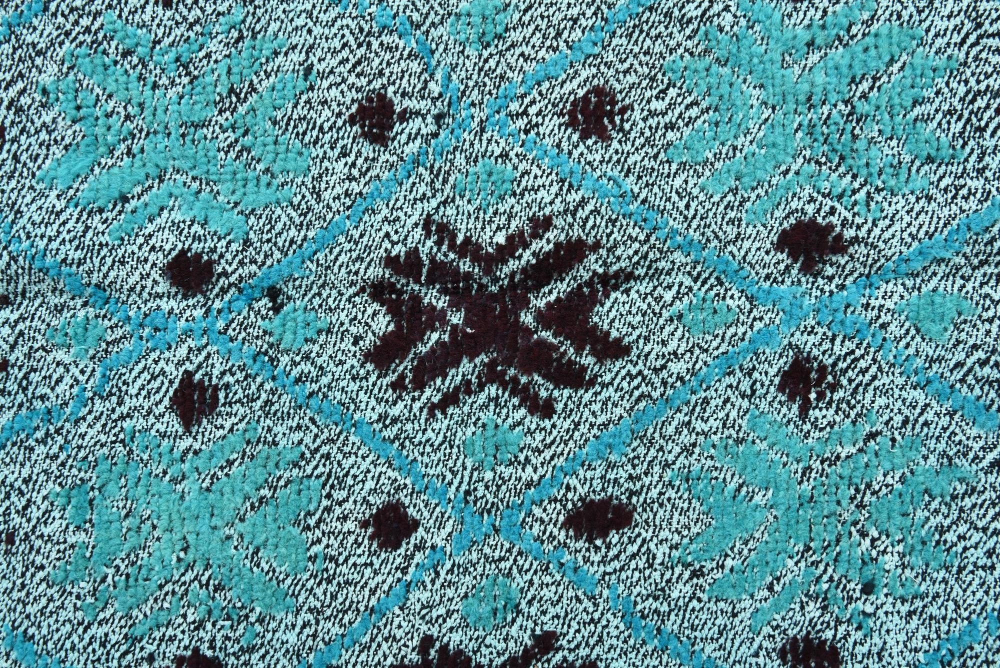 5' 5 x 8' Hand Knotted Darya Wool Rug