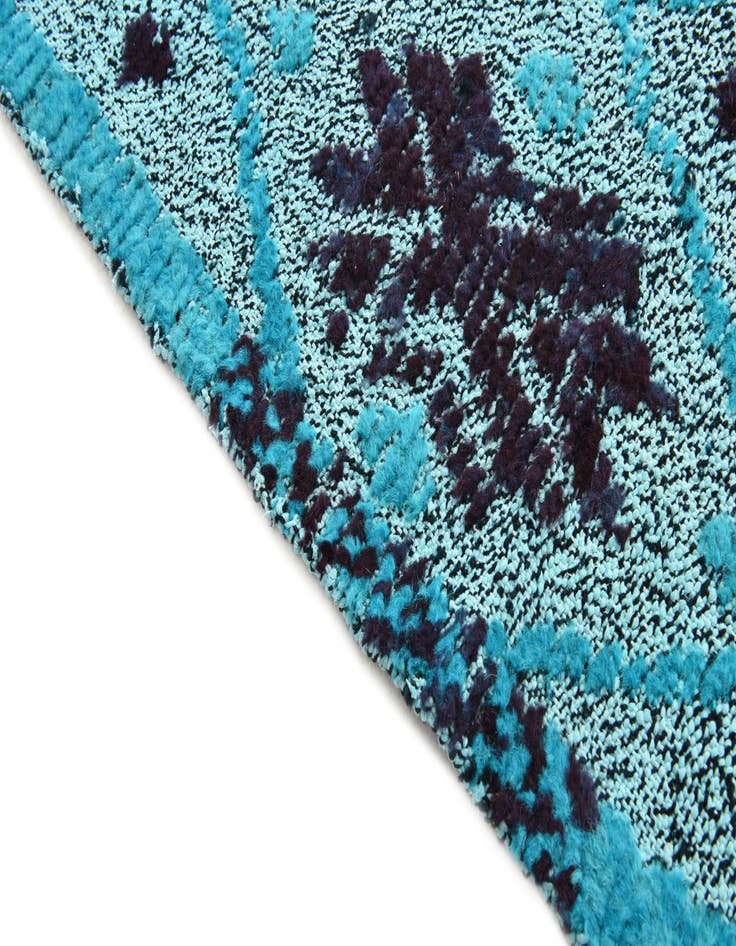 Detail image of 5' 6 x 8'  Hand Knotted Darya Wool Rug