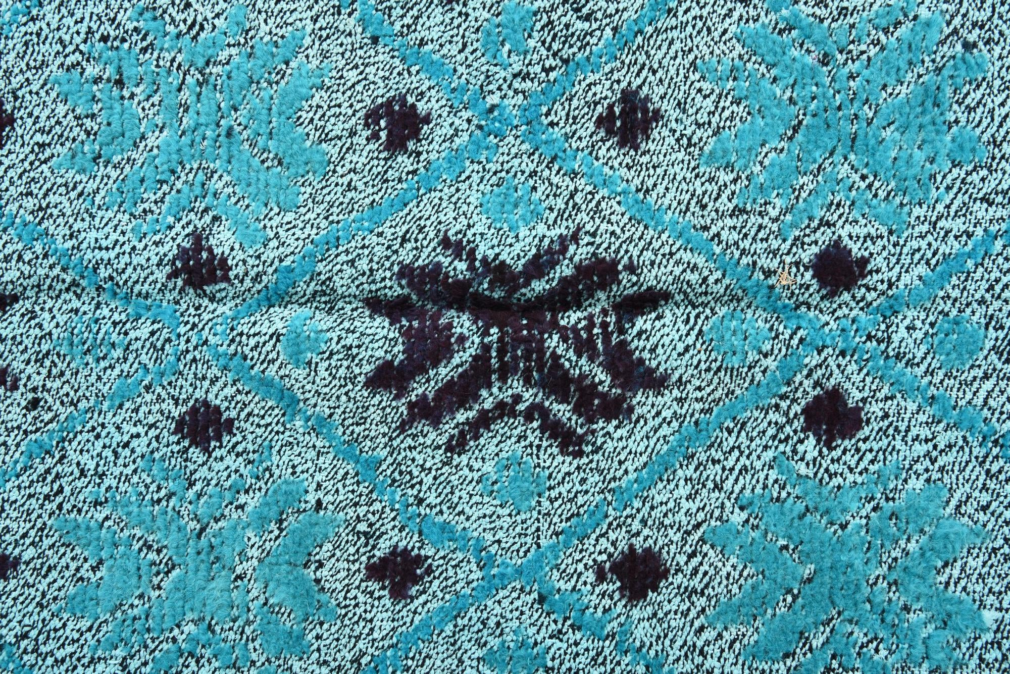 5' 6 x 8' Hand Knotted Darya Wool Rug