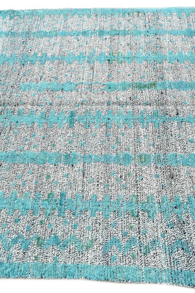 Detail image of 5' 2 x 7' 10 Hand Knotted Darya Wool Rug