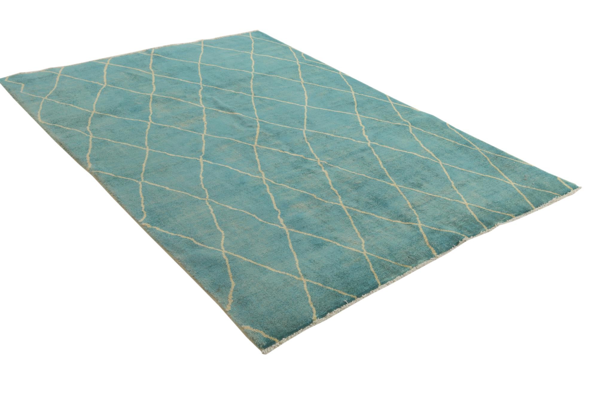 5' 8 x 8' Hand Knotted Darya Wool Rug