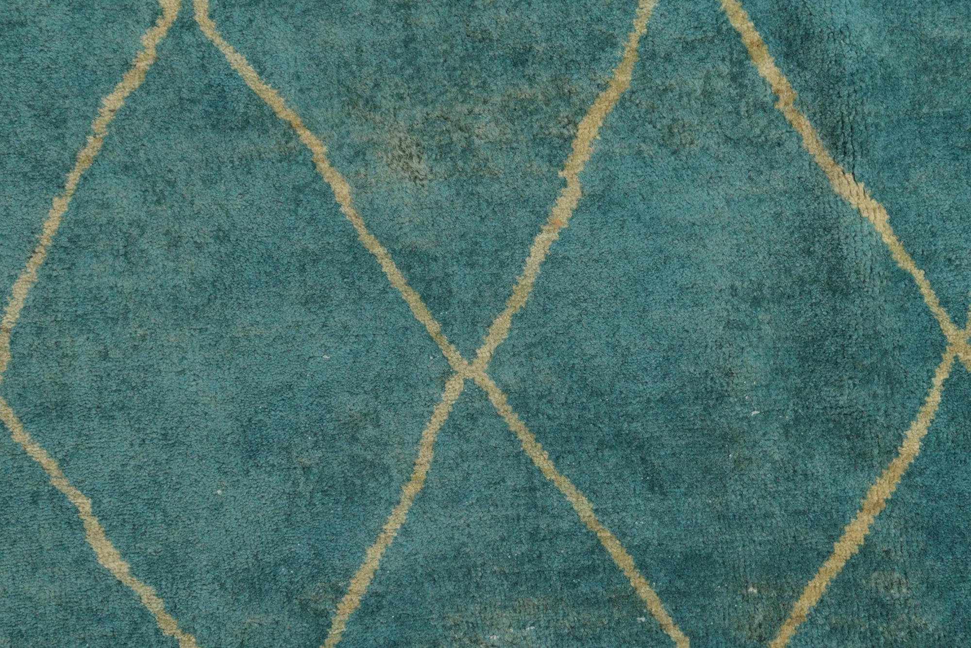 5' 8 x 8' Hand Knotted Darya Wool Rug