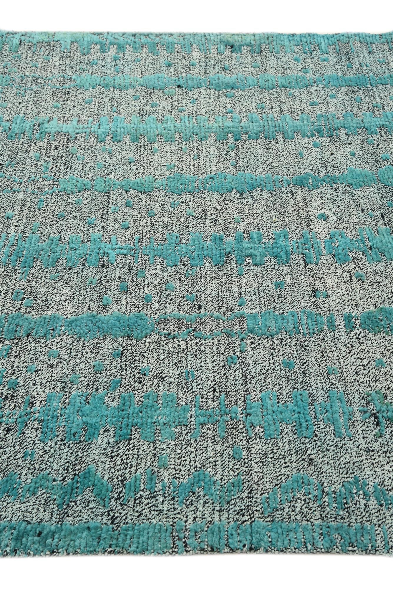 5' 4 x 7' Hand Knotted Darya Wool Rug