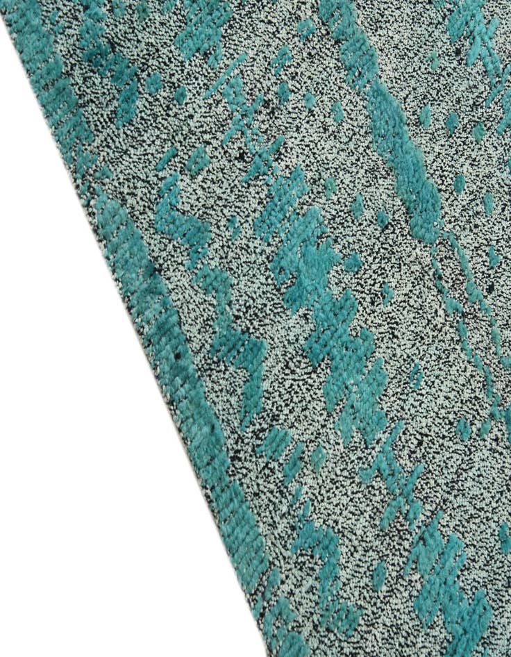 Detail image of 5' 4 x 7'  Hand Knotted Darya Wool Rug