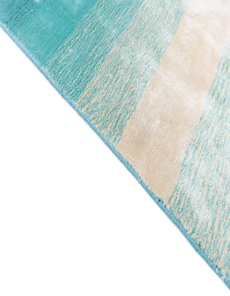 Detail image of 6' 7 x 9' 10  Hand Knotted Darya Wool Rug