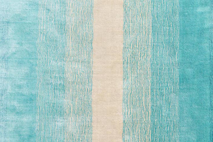 Detail image of 6' 7 x 9' 10 Hand Knotted Darya Wool Rug