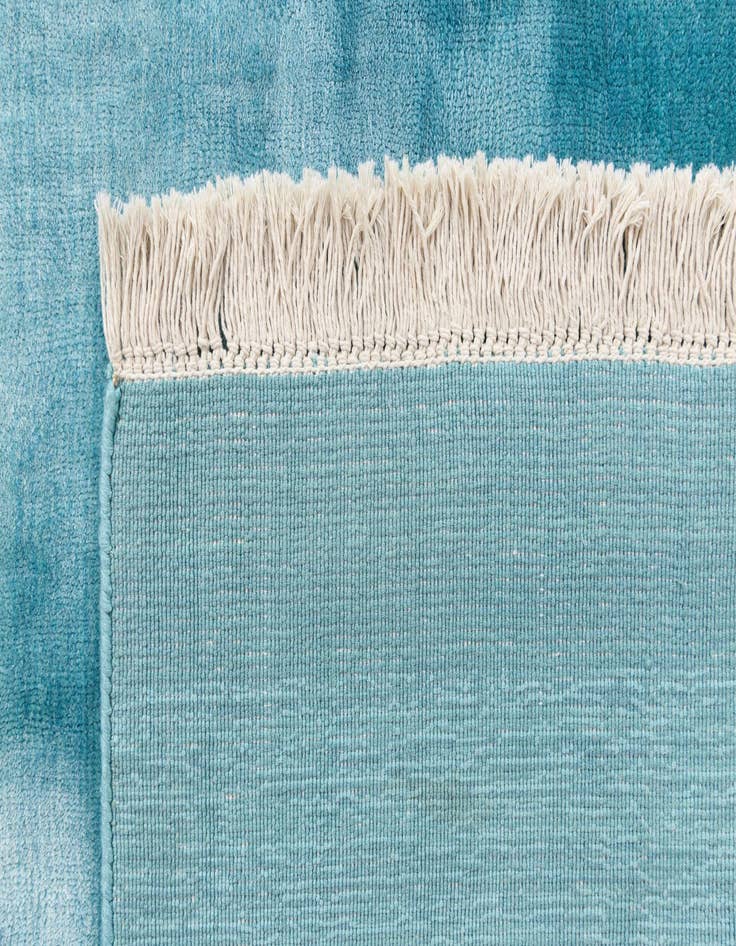 Detail image of 6' 7 x 9' 10  Hand Knotted Darya Wool Rug