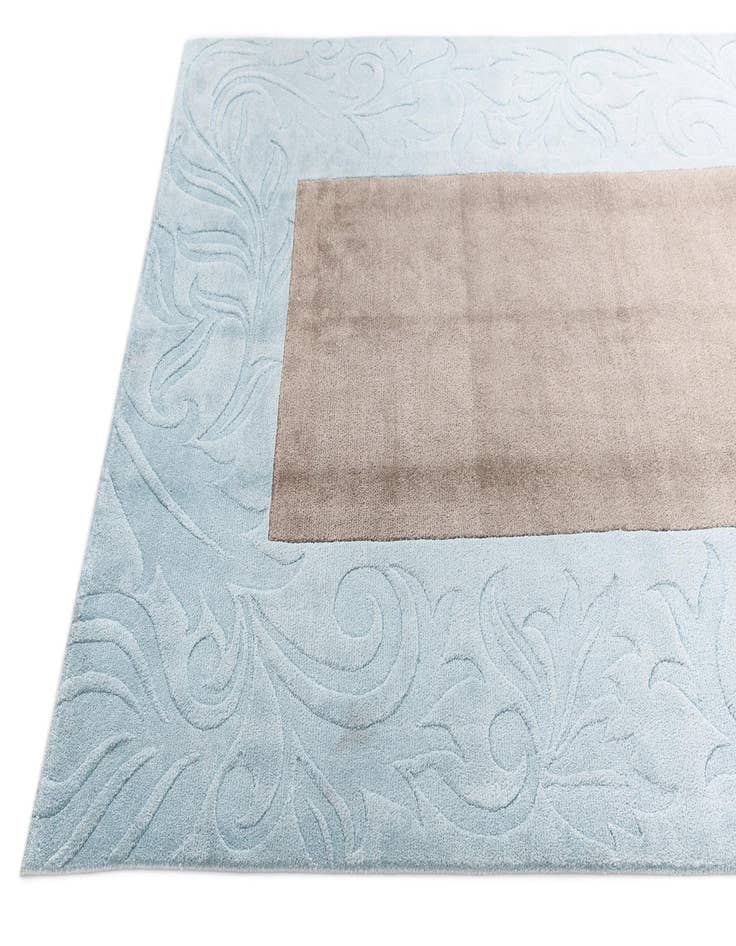 Detail image of 5' 9 x 9' Darya Rug