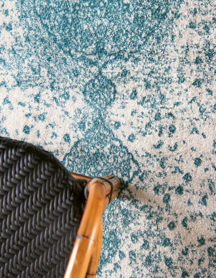 Detail image of 8' x 10' Dover Rug