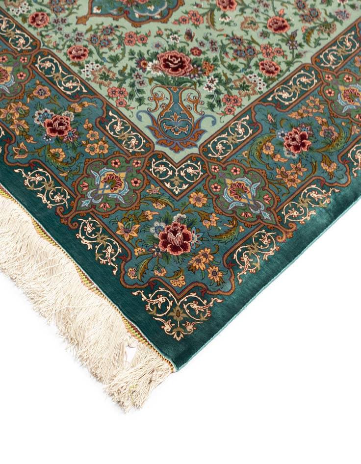 Detail image of 4' 1 x 6' 1 Ghom Silk Rug