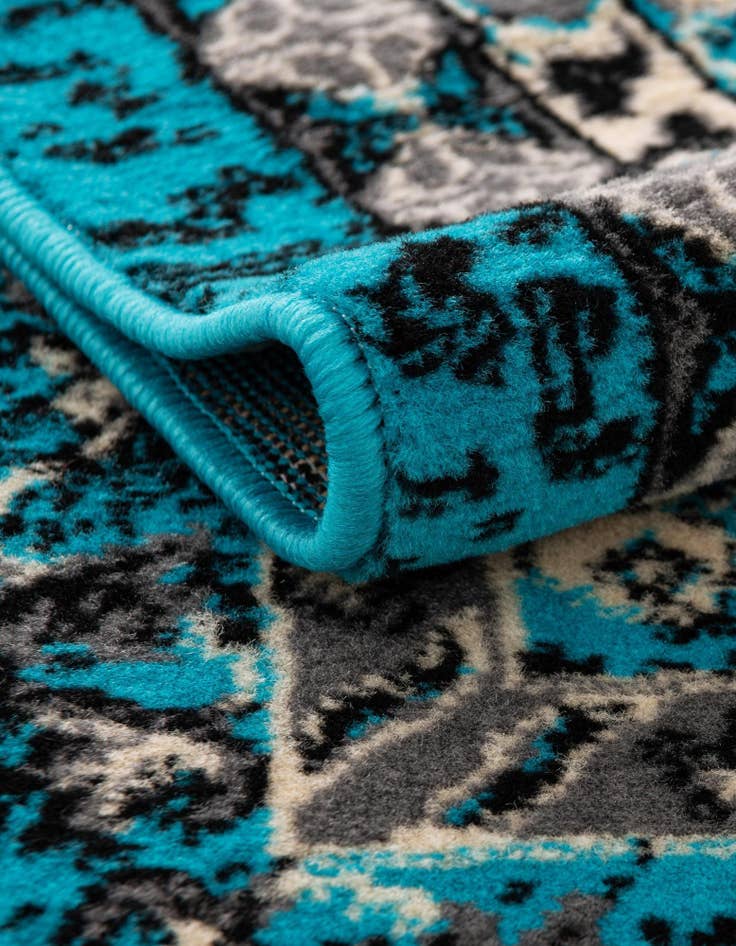Detail image of 4' x 6' Heriz Design Rug