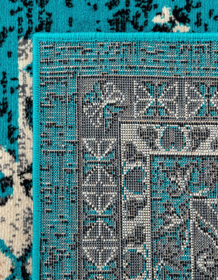 Detail image of 4' x 6' Heriz Design Rug