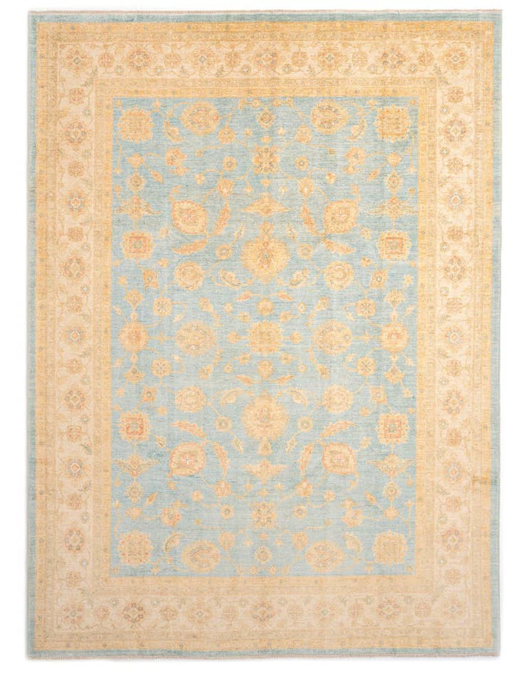 Detail image of 255cm x 345cm Kaizar Wool Rug