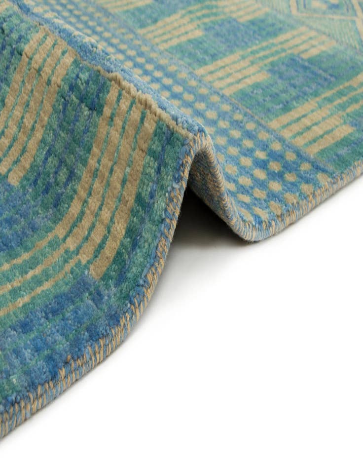 Detail image of 7' 10 x 9' 10  Hand Knotted Kamla Wool Rug