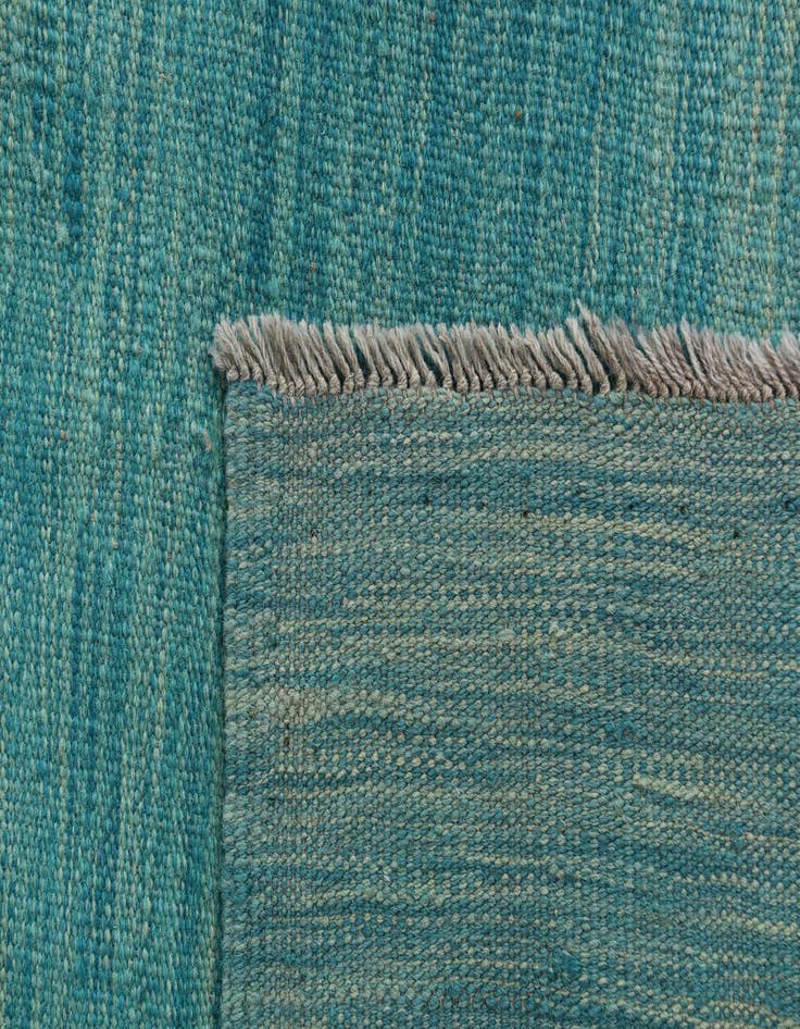 Detail image of 5' 5 x 8'  Hand Woven Kilim Modern Wool Rug