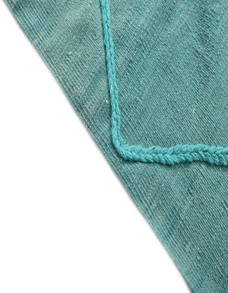 Detail image of 4' 2 x 5' 9 Hand Woven Kilim Modern Wool Rug