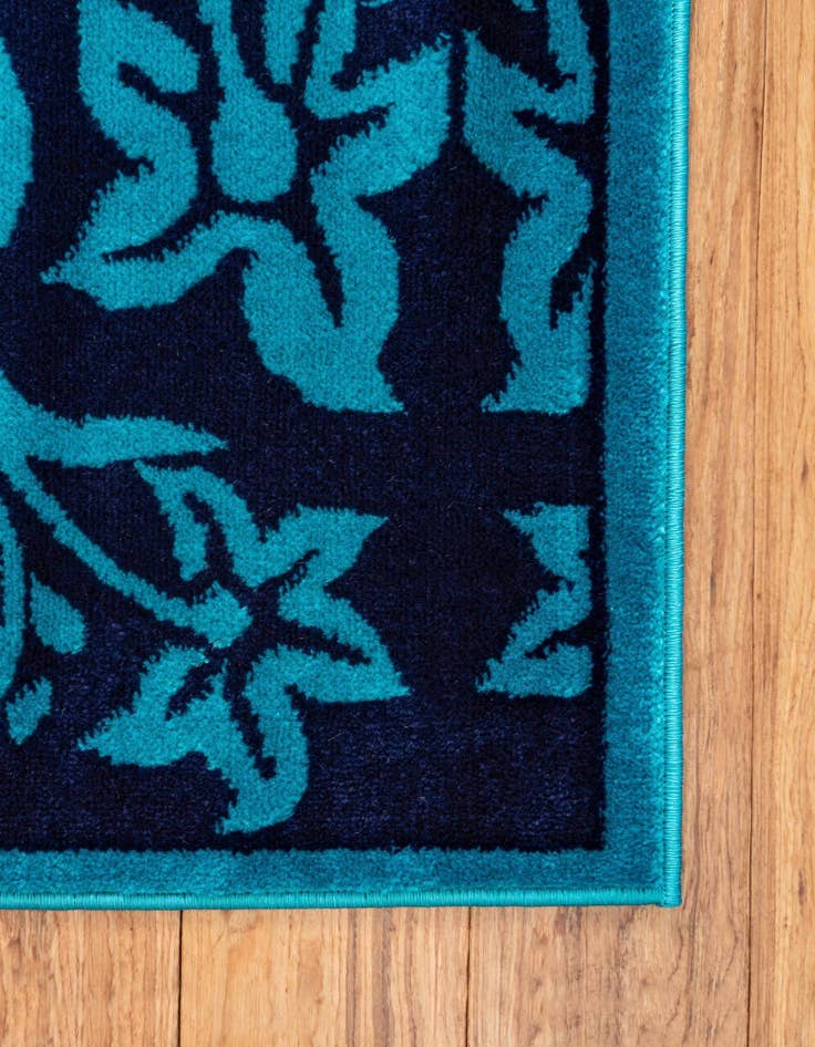 Detail image of 8' x 10' Metropolis Rug