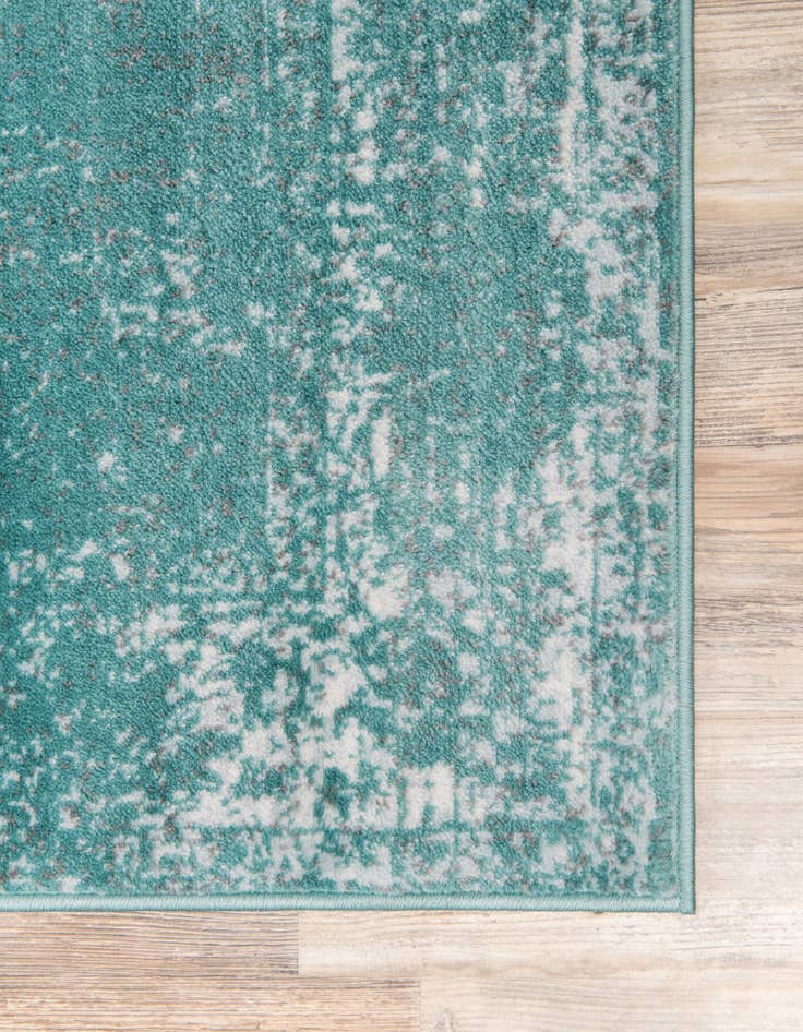 Detail image of 7' x 10' Monaco Rug With Pad Bundle