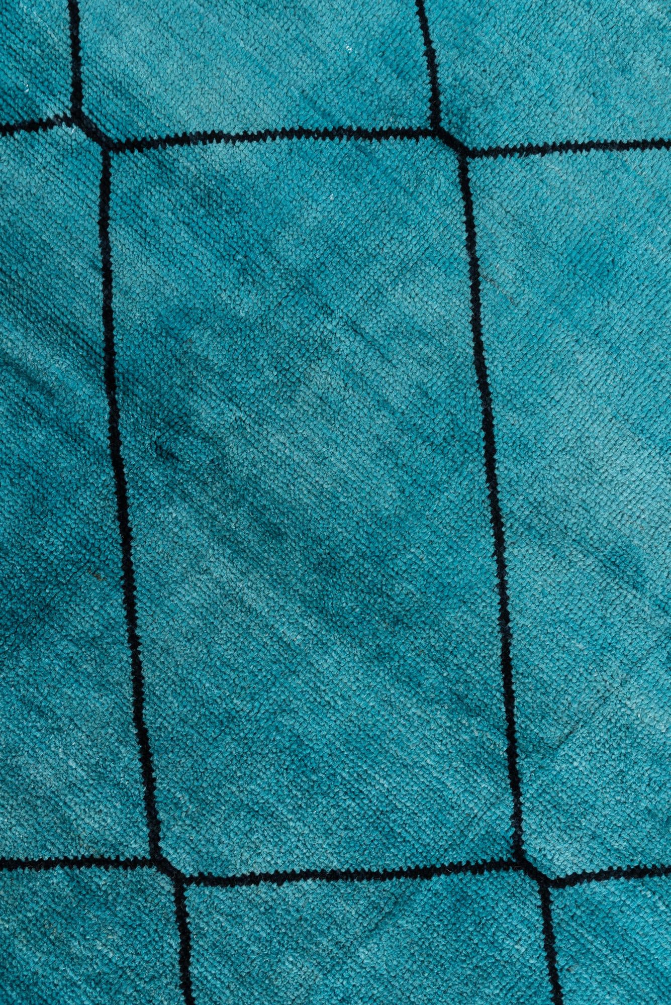 5' 6 x 8' 1 Hand Knotted Moroccan Wool Rug