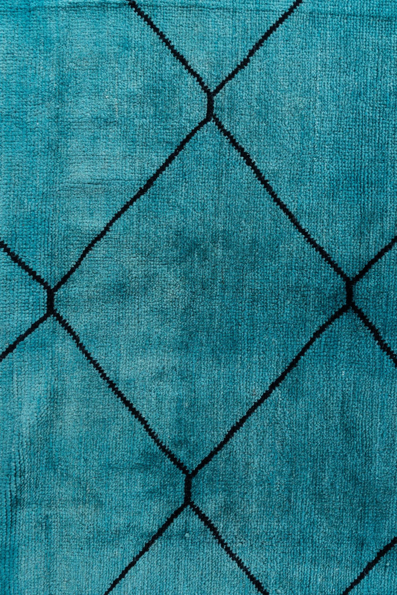 5' 6 x 8' 1 Hand Knotted Moroccan Wool Rug