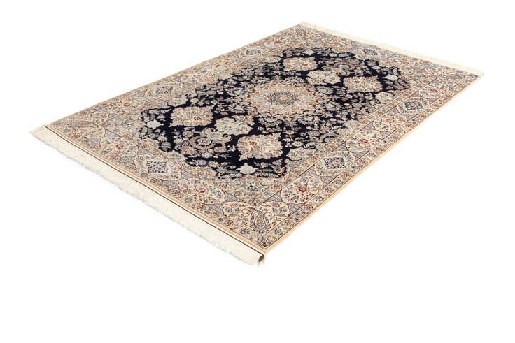 Detail image of 5' x 7' 3 Nain Rug
