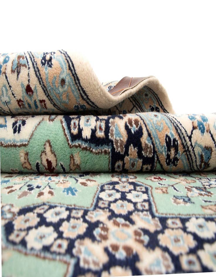 Detail image of 3' 2 x 4' 3 Hand Knotted Nain Persian Rug