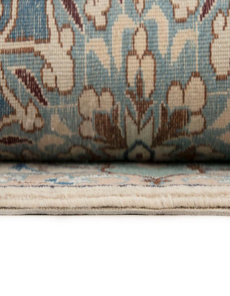 Detail image of 3' 3 x 4' 11 Hand Knotted Nain Persian Rug