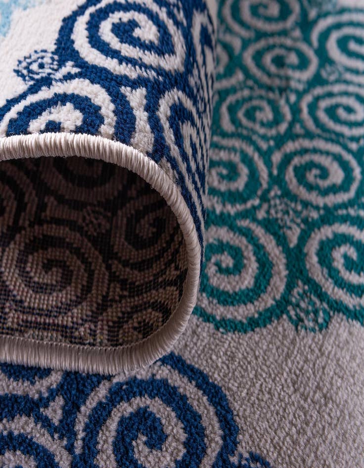 Detail image of 9' x 12' Open Hearts Rug
