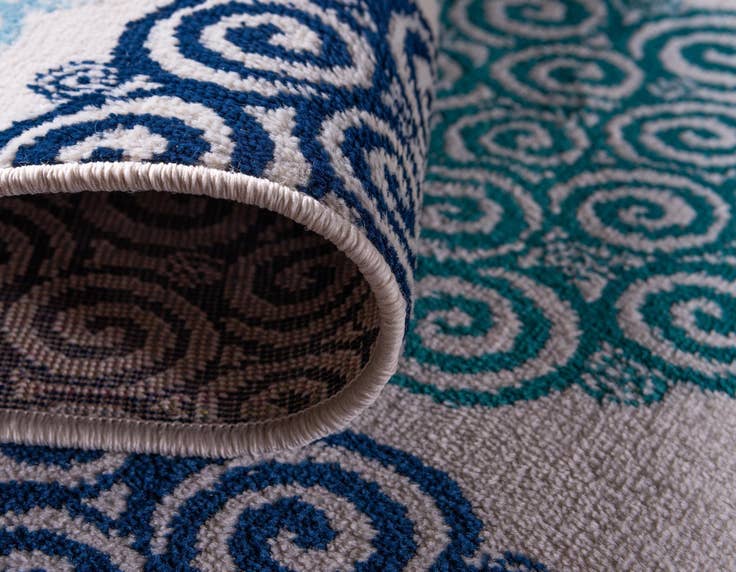 Detail image of Jane Seymour 5' x 8' Open Hearts Rug