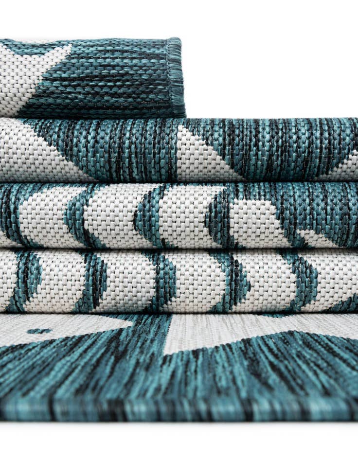 Detail image of 9' x 12' Easy-Clean Coastal Indoor / Outdoor Rug