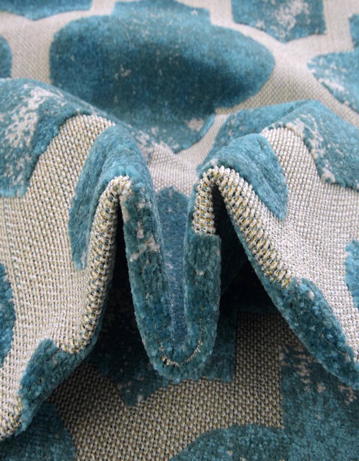 Detail image of 5' x 8' Washable Lattice Indoor / Outdoor Rug