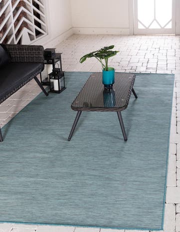 6' 3 x 9' Easy-Clean Solid Indoor / Outdoor Rug