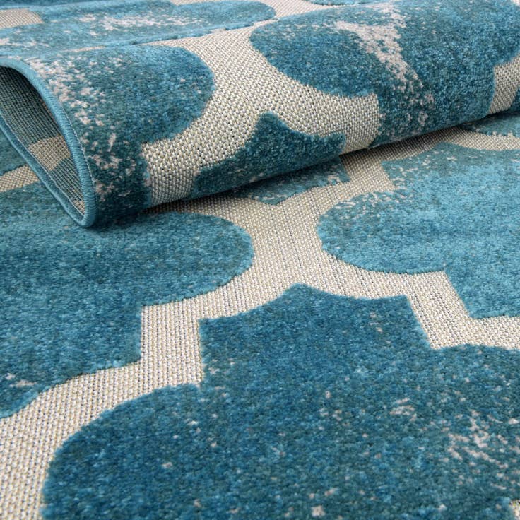 Detail image of 9' x 12' 2 Easy-Clean Trellis Indoor / Outdoor Rug