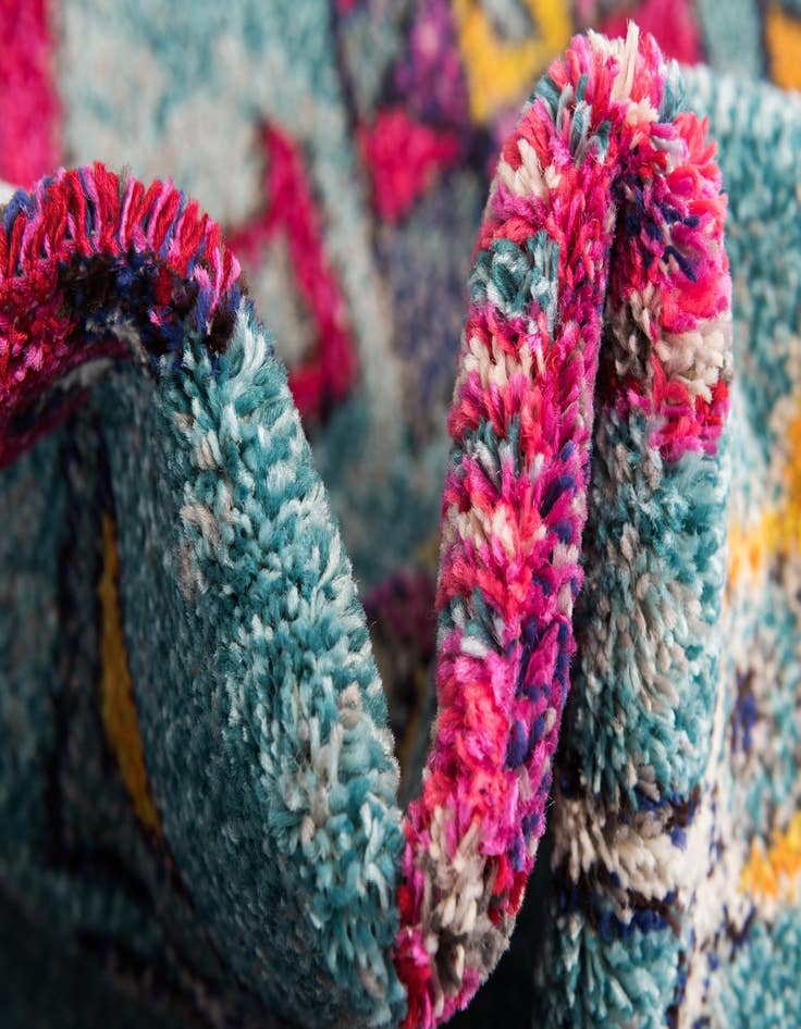 Detail image of 5' x 8'  Washable Santa Fe Rug