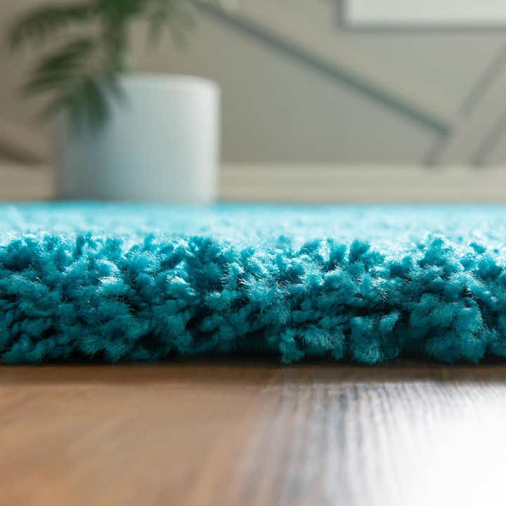 5' 3 x 7' Solid Shag Rug