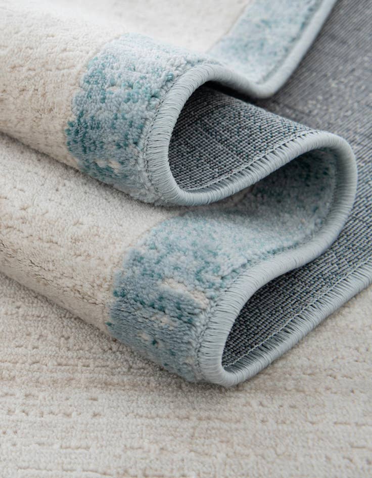 Detail image of 6' 1 x 9' Uptown Rug